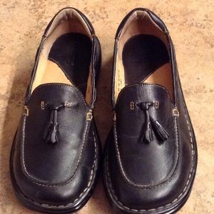 BORN LEATHER TASSEL LOAFERS 7/38 m